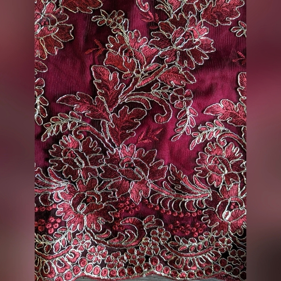 ✨ NWT ✨ RED DELICATE GOLD EMBELLISHMENT DETAIL DRESS - XS - Picture 6 of 11